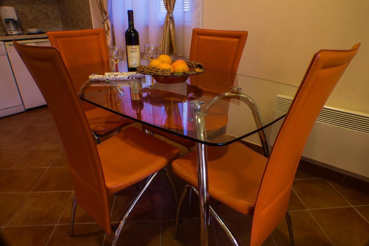 Dmm Apartments Tivat Eksteriør billede