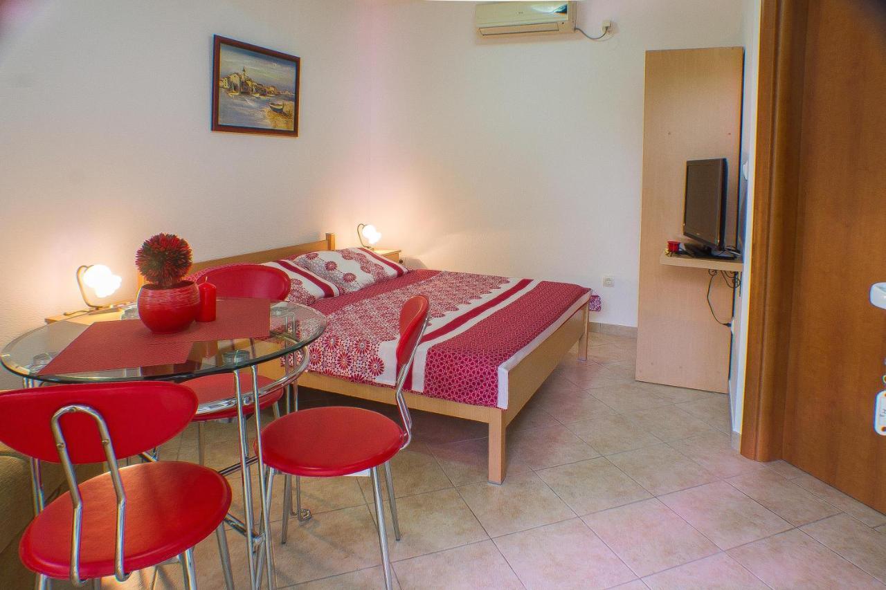 Dmm Apartments Tivat Eksteriør billede