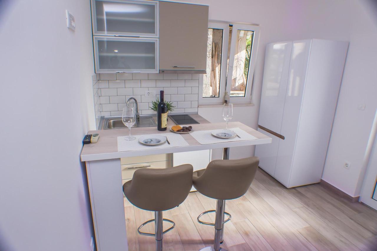 Dmm Apartments Tivat Eksteriør billede