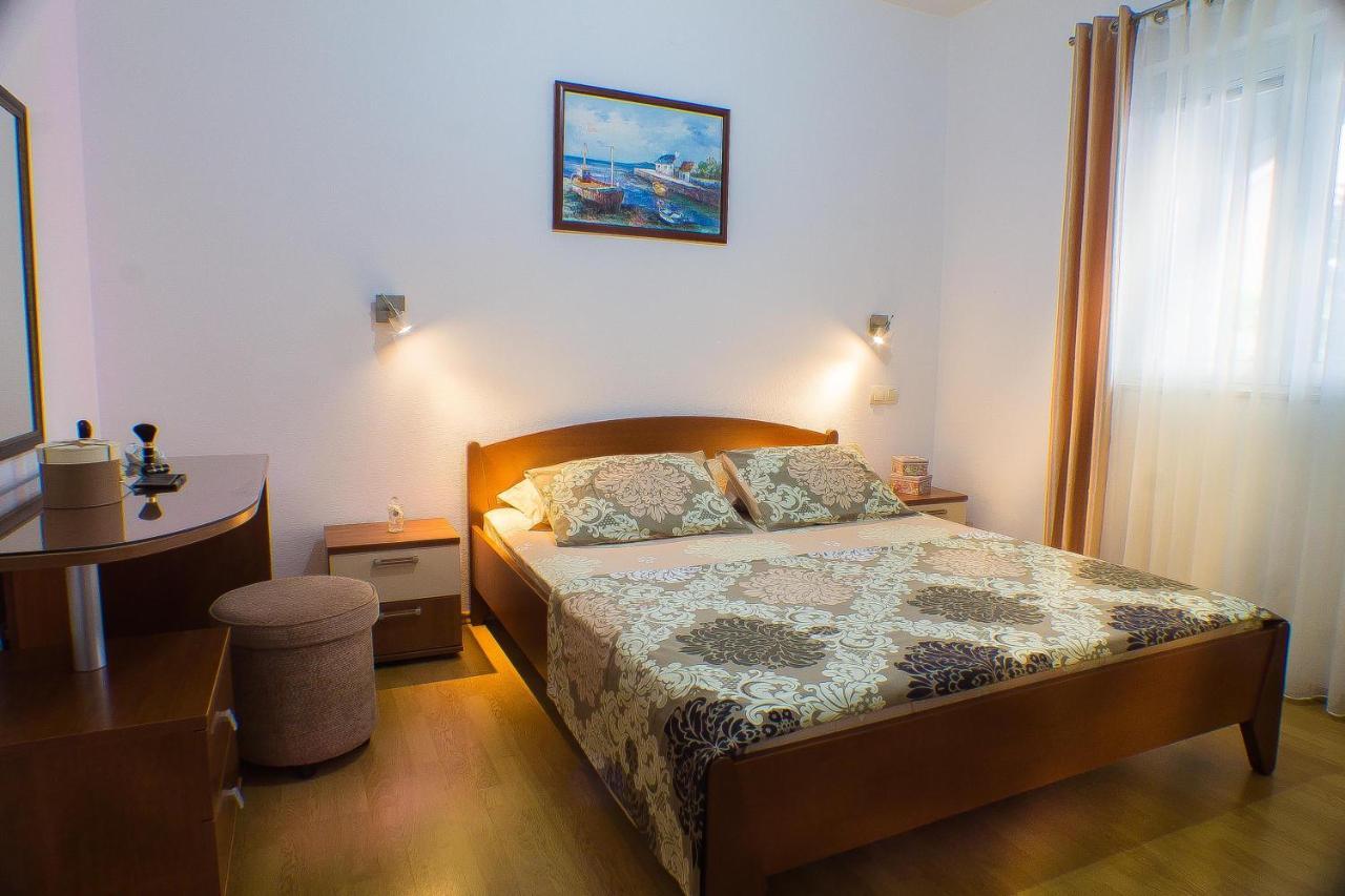 Dmm Apartments Tivat Eksteriør billede