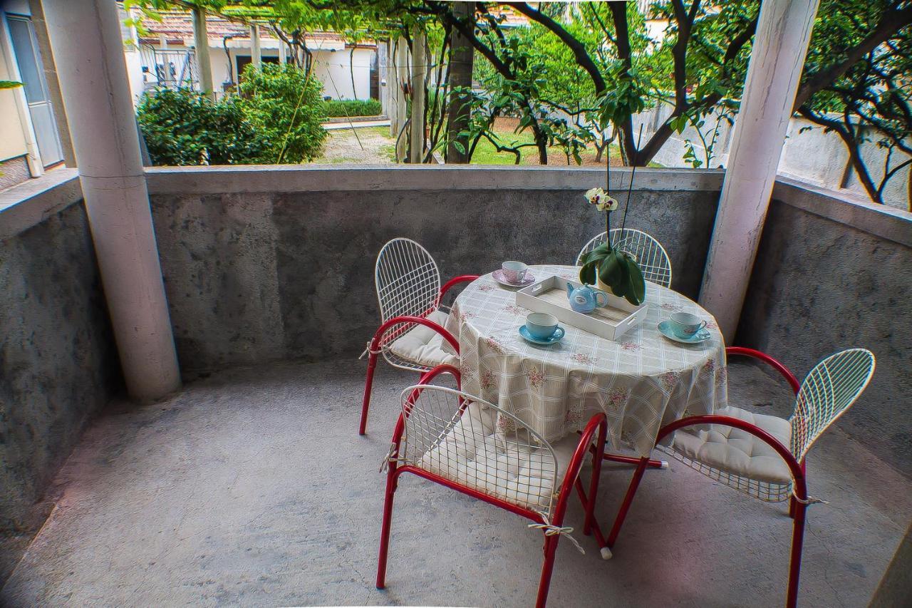 Dmm Apartments Tivat Eksteriør billede