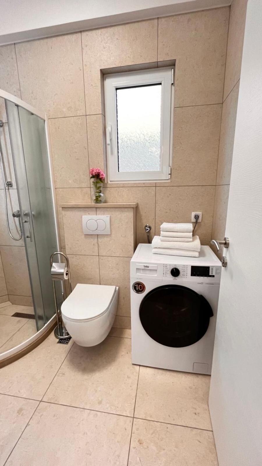 Dmm Apartments Tivat Eksteriør billede