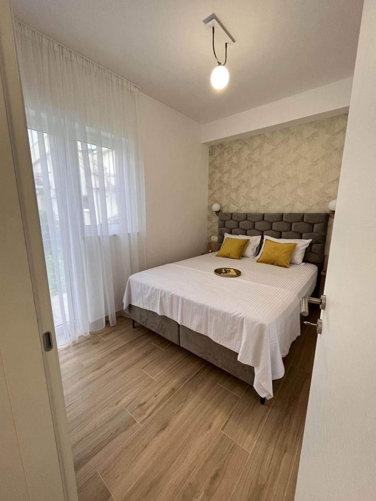 Dmm Apartments Tivat Eksteriør billede