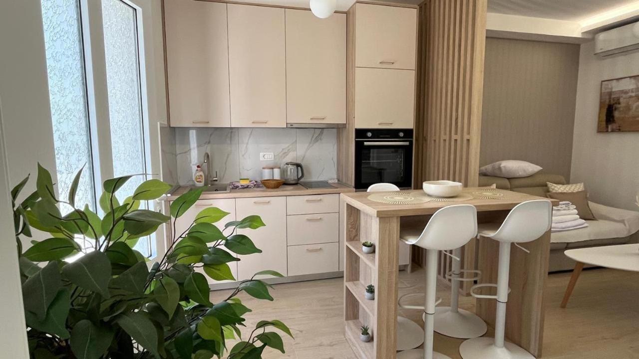 Dmm Apartments Tivat Eksteriør billede