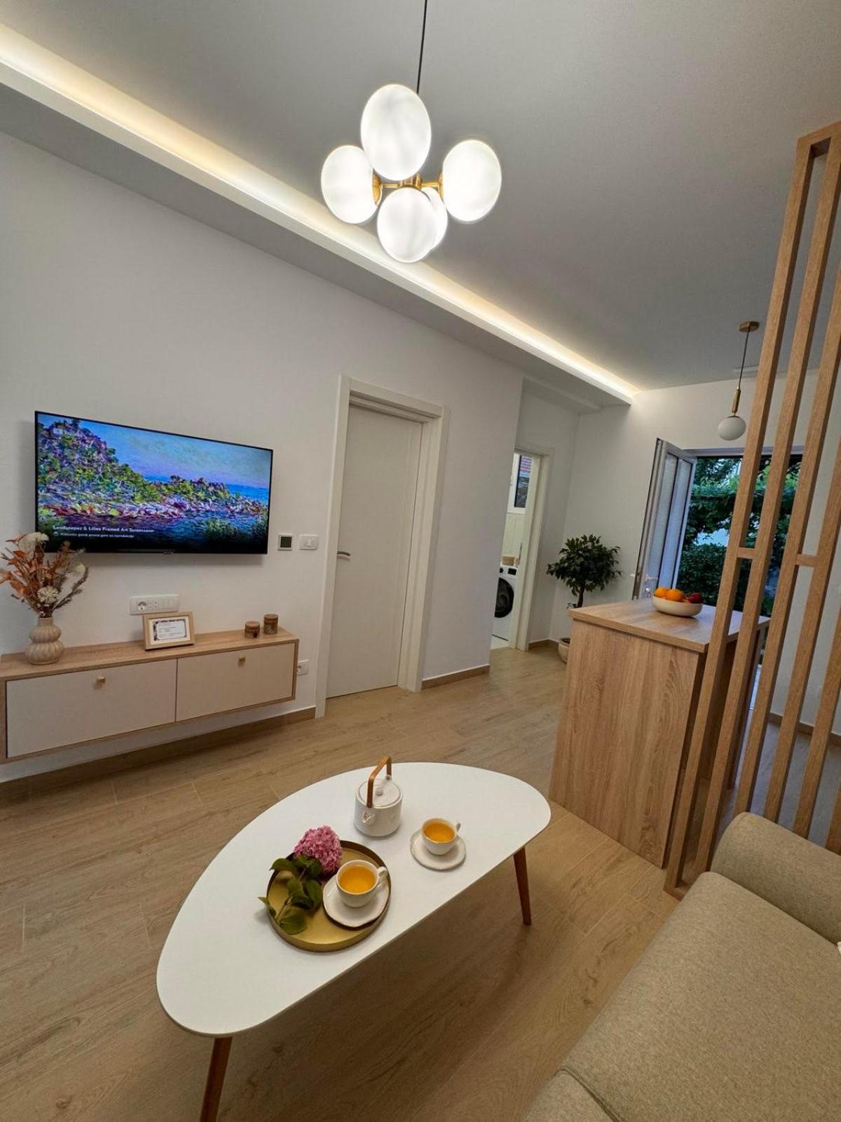 Dmm Apartments Tivat Eksteriør billede